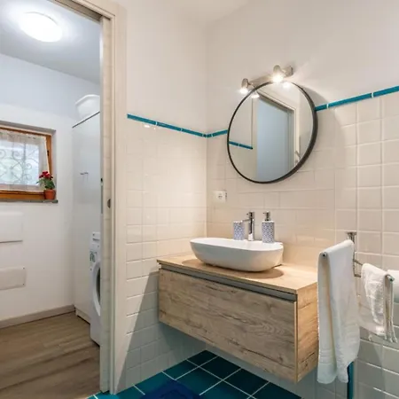 Affittasardegna-piedi Nell'acqua3 *